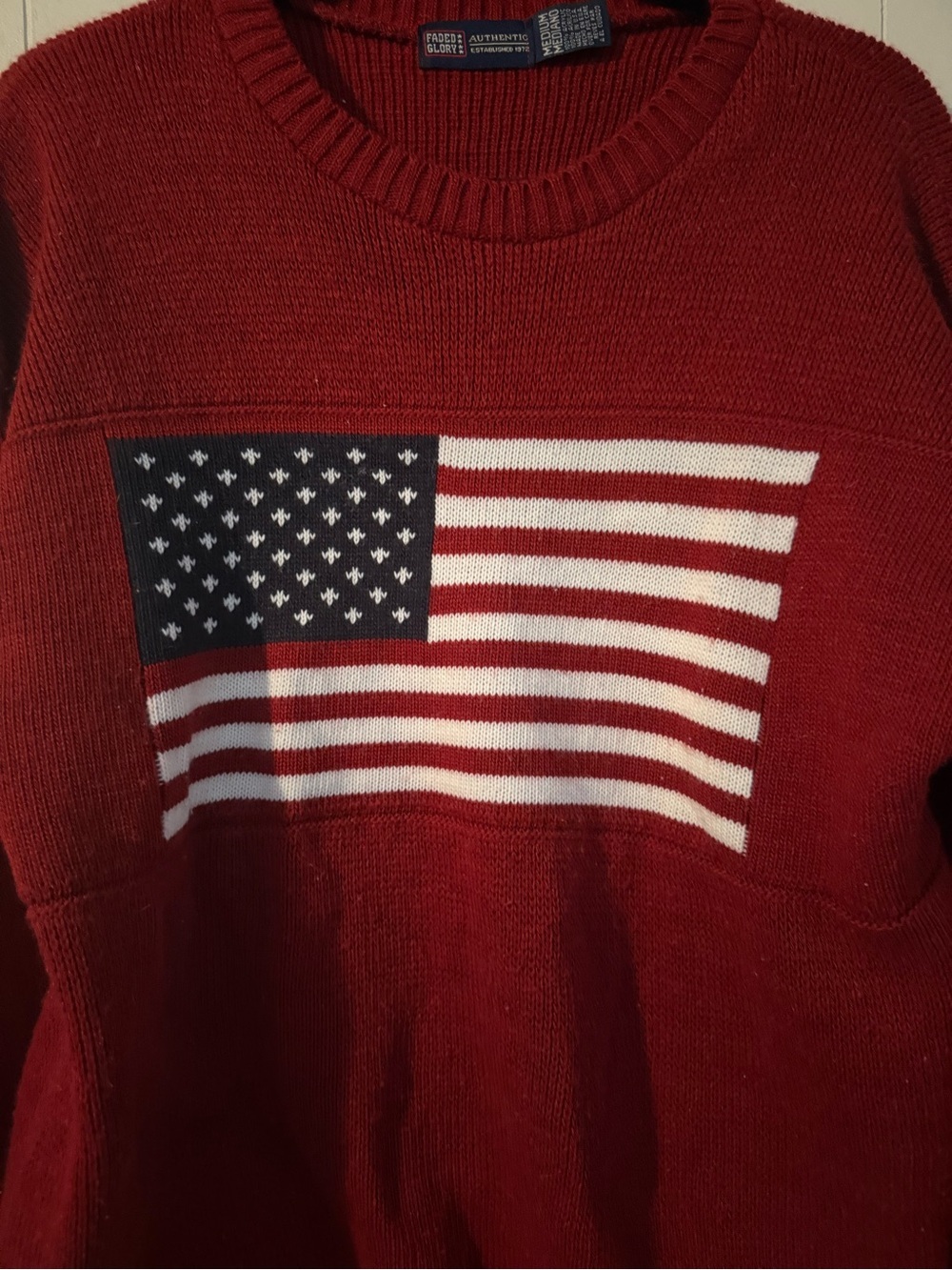 Faded Glory Red Crewneck Sweater with Flag Motif - Picture 3 of 7